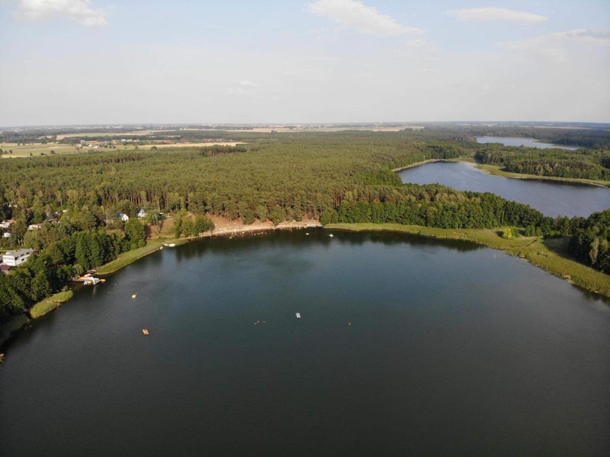 Domek letniskowy nad jeziorem w Stęszewku Steszewko Zewnętrze zdjęcie
