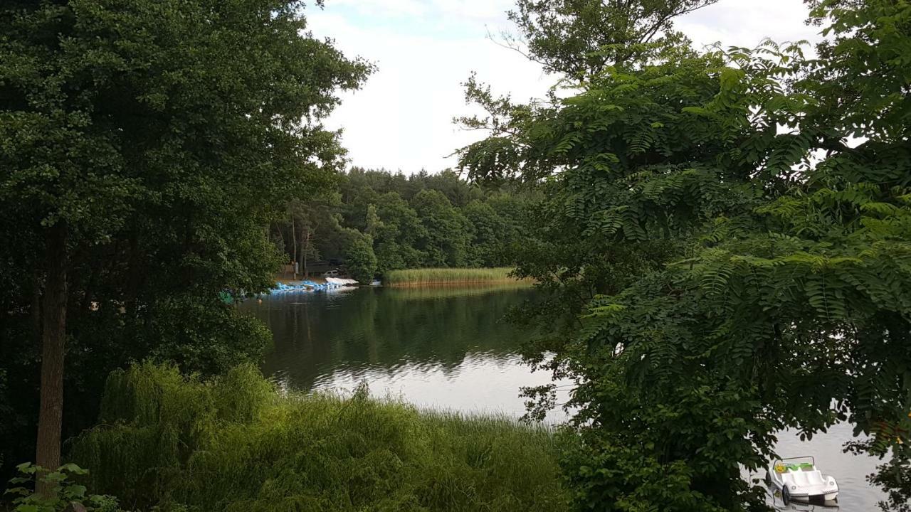 Domek letniskowy nad jeziorem w Stęszewku Steszewko Zewnętrze zdjęcie